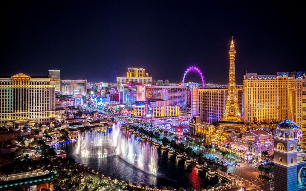 las vegas strip istock xlarge 1024x640 - Best Place to Stay: Las Vegas