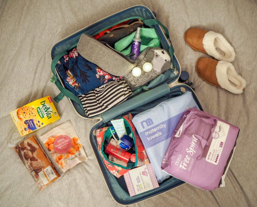LRM EXPORT 914125009755826 20181204 212449324 1440x1160 1 1024x825 - What Do You Need To Pack In Your Hospital Bag